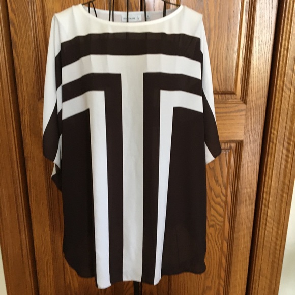 Sue Graver Black & White Top - Picture 4 of 7